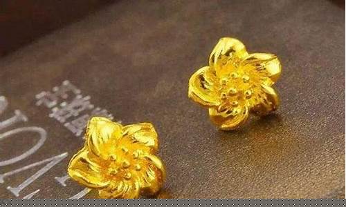 最便宜的金耳钉多少钱_哪家金价便宜金耳钉