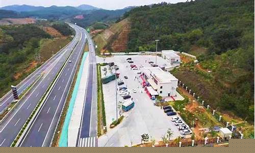 高速停车区天价油价多少_高速停车区天价油价